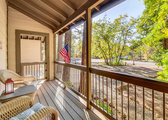 Holiday home Spacious W/ Deck: 7 Mi To Show Low! Indian Pine