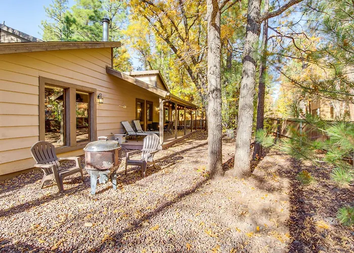 Holiday home Spacious W/ Deck: 7 Mi To Show Low! Indian Pine